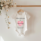 Liebevoller Baby-Strampler zum Muttertag mit rosa Herz, Strampler zum ersten Muttertag, süßer Strampler mit Herz, Geschenk zum Muttertag