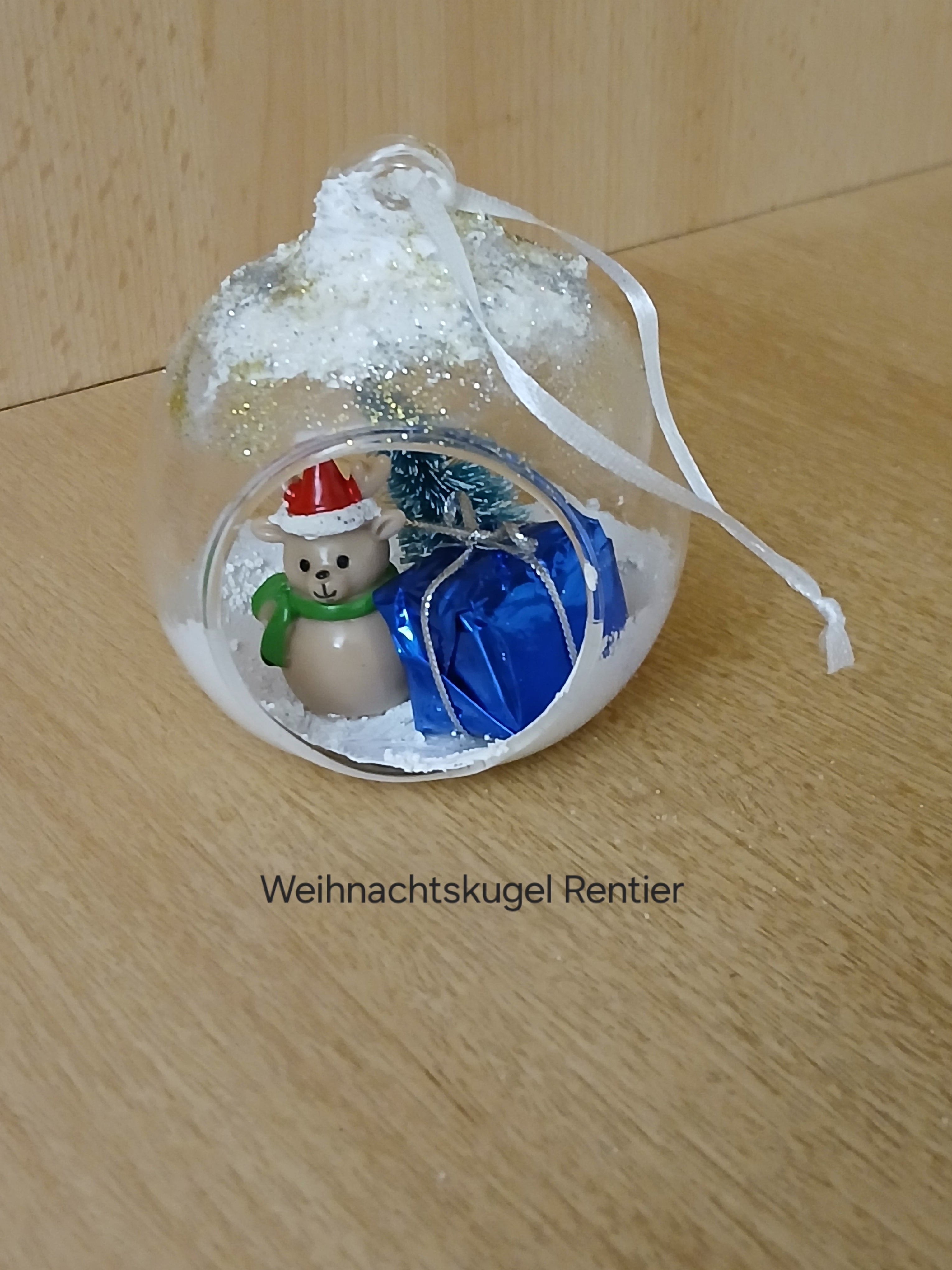 Befüllte Weihnachtskugeln mit niedlichen Weihnachtsfiguren zum Aufhängen – Einzigartige Christbaumkugeln für den Weihnachtsbaum