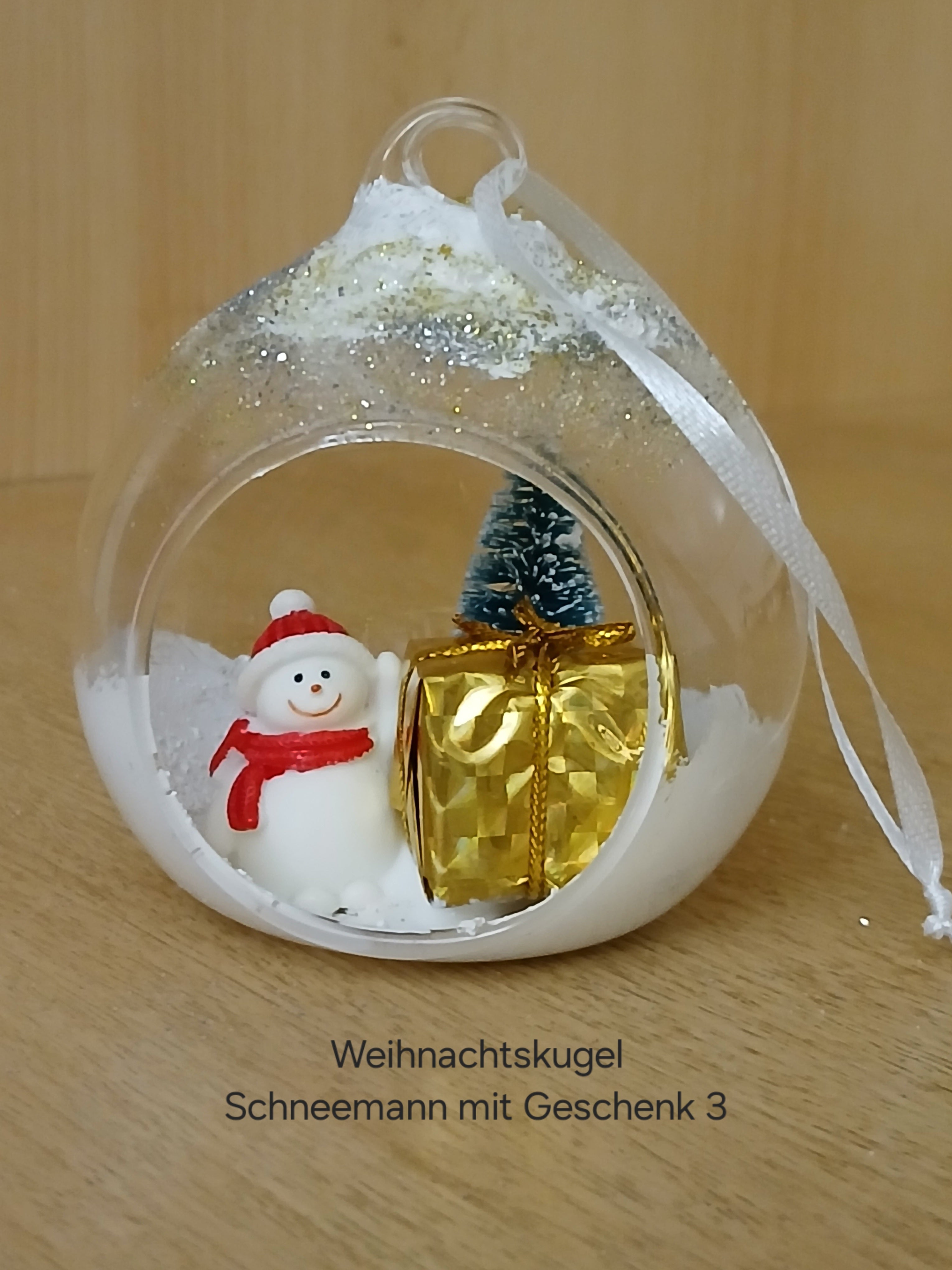 Befüllte Weihnachtskugeln mit niedlichen Weihnachtsfiguren zum Aufhängen – Einzigartige Christbaumkugeln für den Weihnachtsbaum