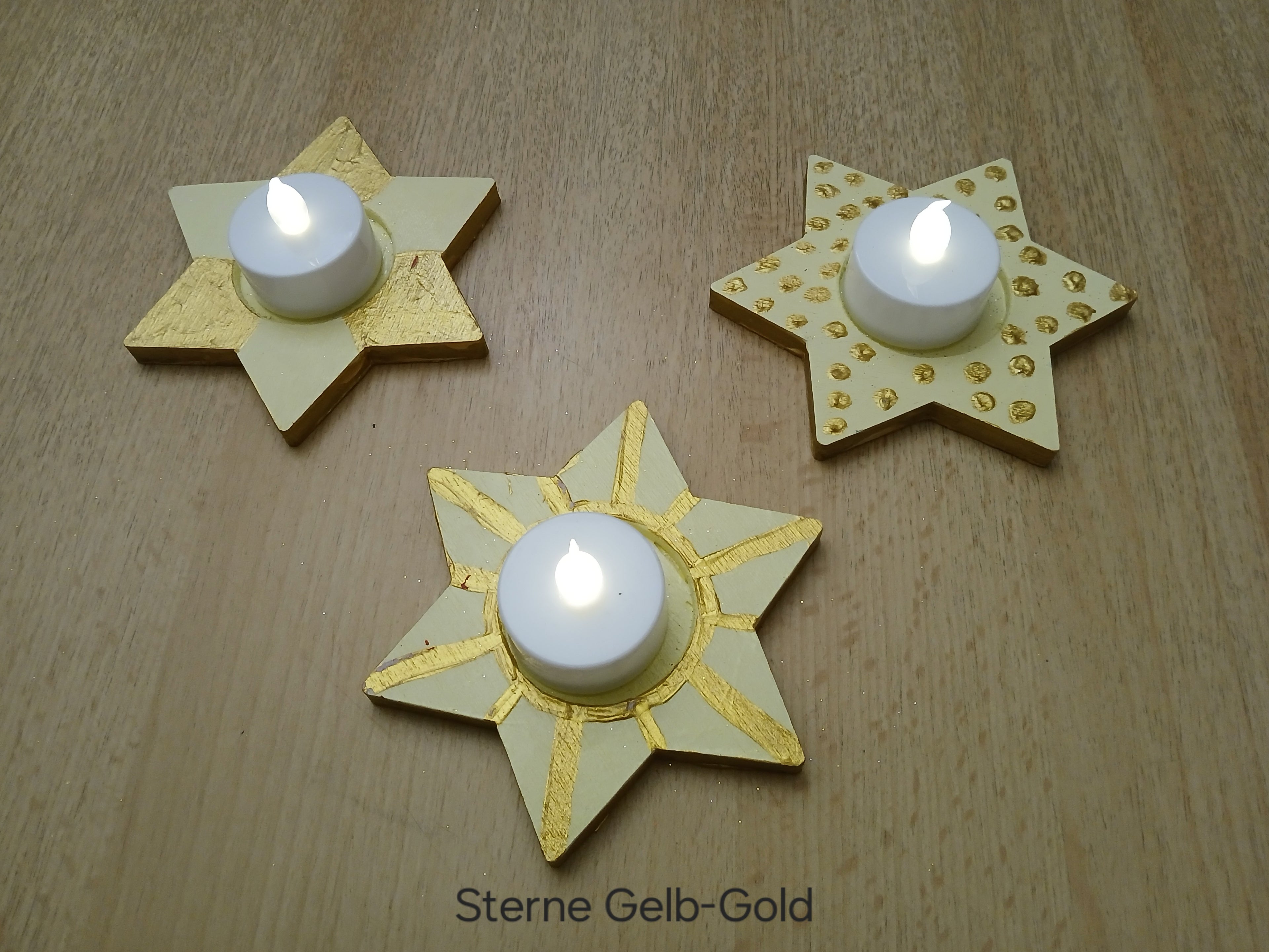 Bezaubernde Teelichthalter in Sternform im 3er Set – Weihnachtliche Tischdekoration inkl. Kerzen