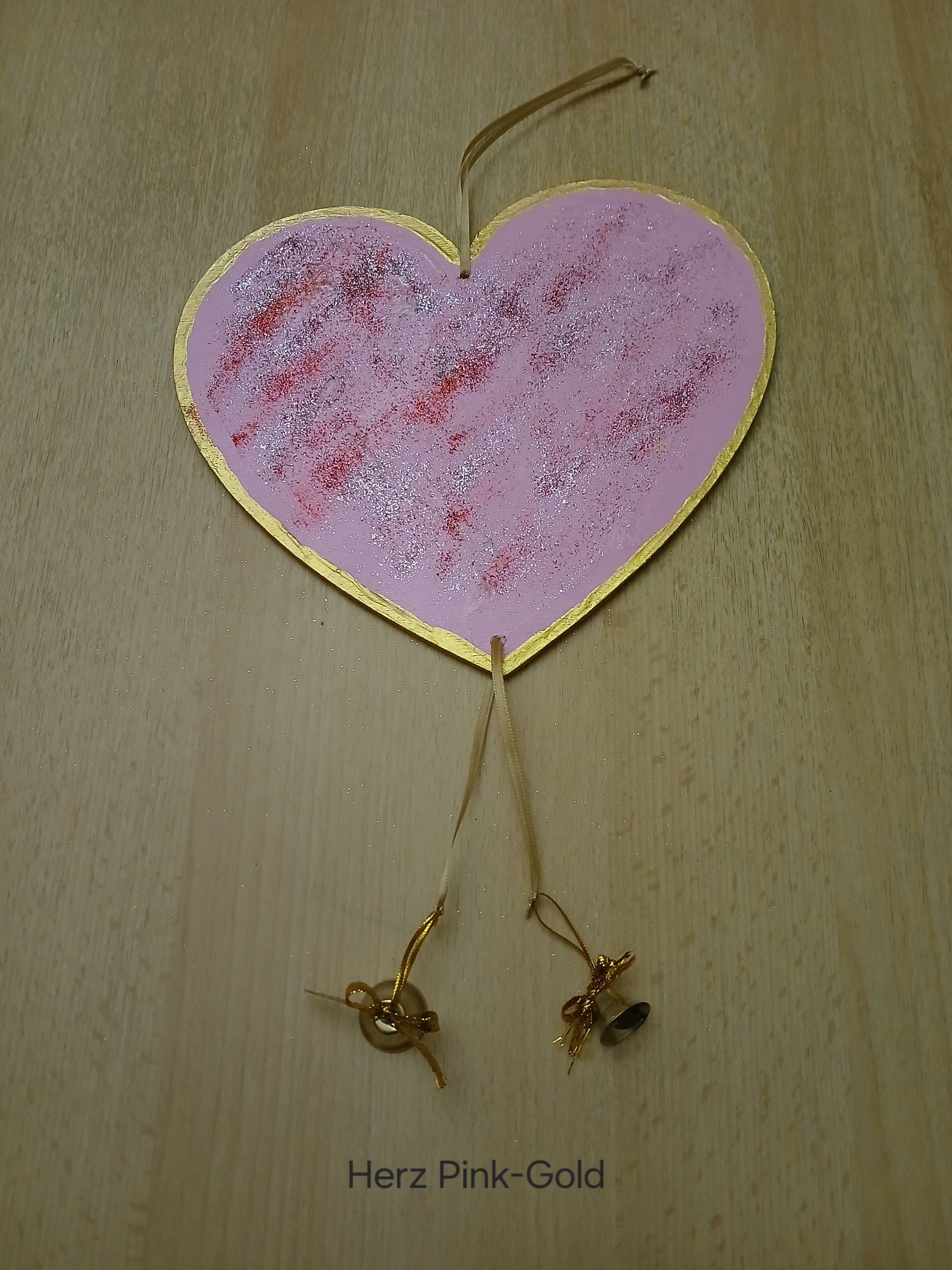 Zauberhaftes Türschild in Herzform mit Glöckchen – Romantische Deko für Zuhause