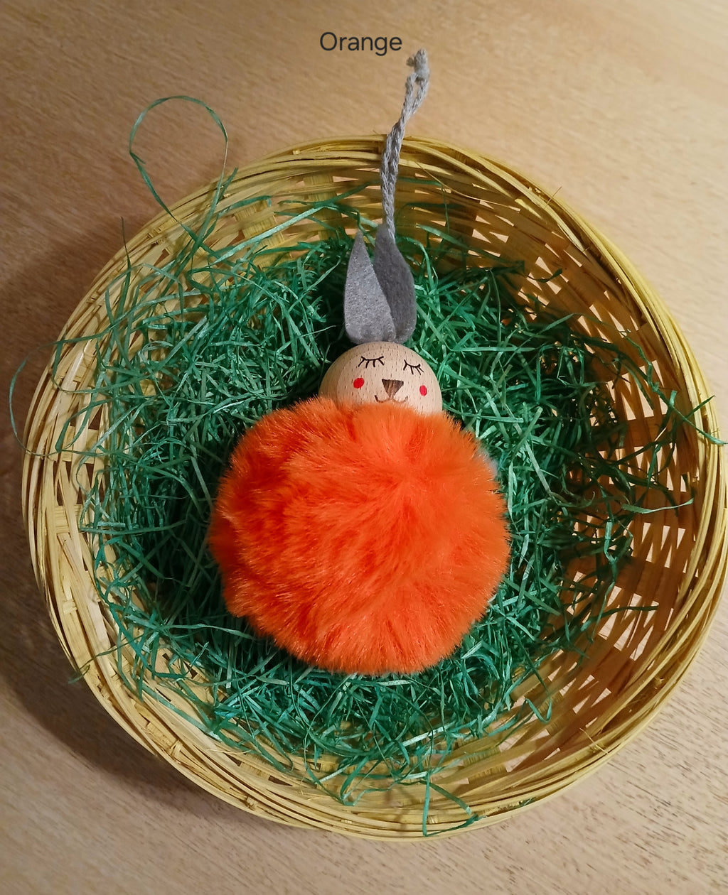 Flauschige Pompon-Häschen zum Aufhängen – Niedliche Osterdeko in Pastelltönen