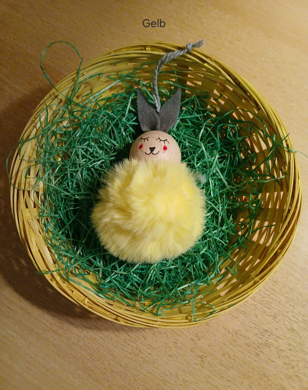 Flauschige Pompon-Häschen zum Aufhängen – Niedliche Osterdeko in Pastelltönen