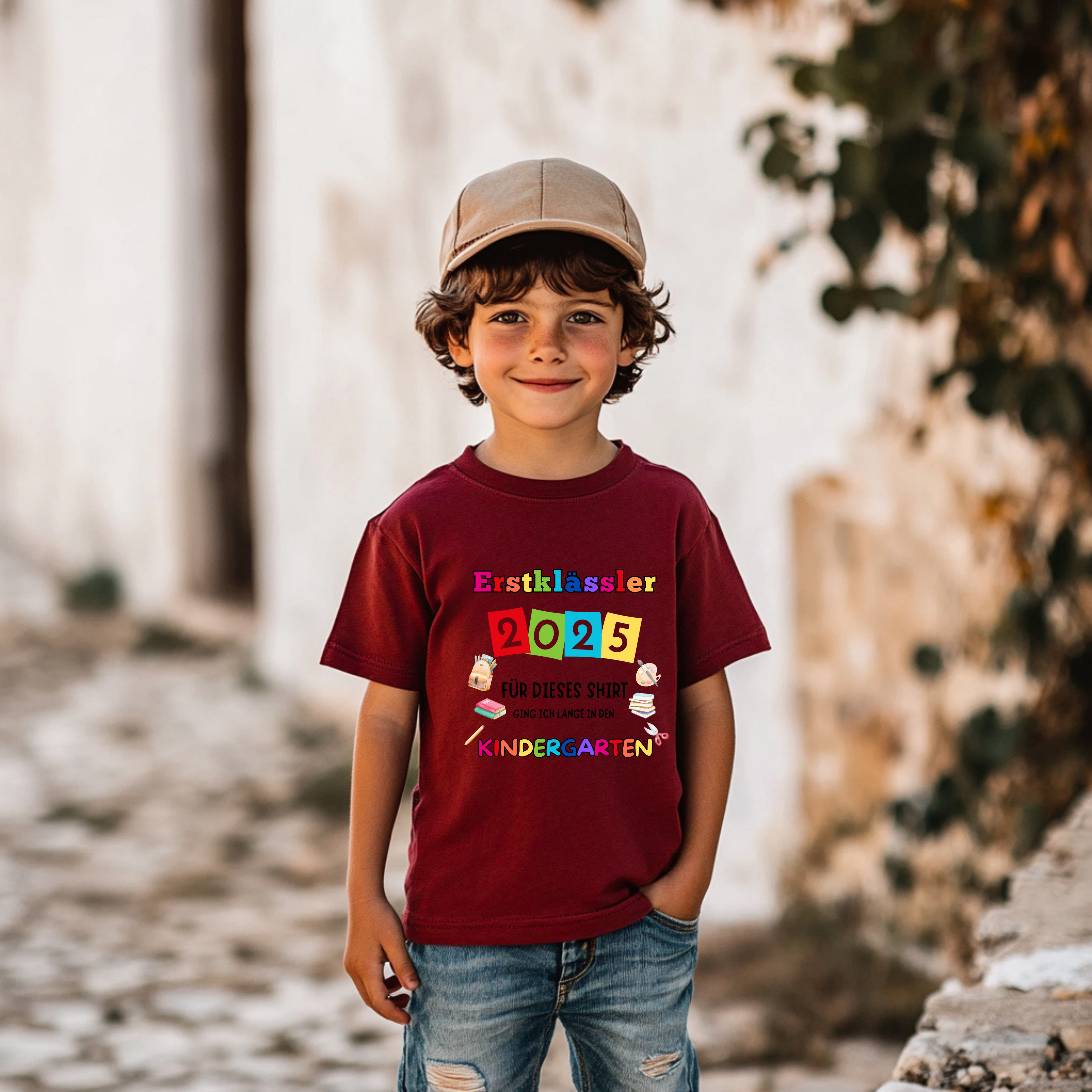 Buntes Kinder-Shirt für ersten Schultag, Erstklässler-Shirt, Shirt für kleine Entdecker, Shirt Erstklässler 2025, Must-have Schulanfänger