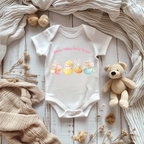 Baby Strampler mit niedlichen Häschen, Hoppy hoppy Easter to you Strampler, erstes Osterfest, süßes Geschenk Baby, Strampler mit Osterhasen