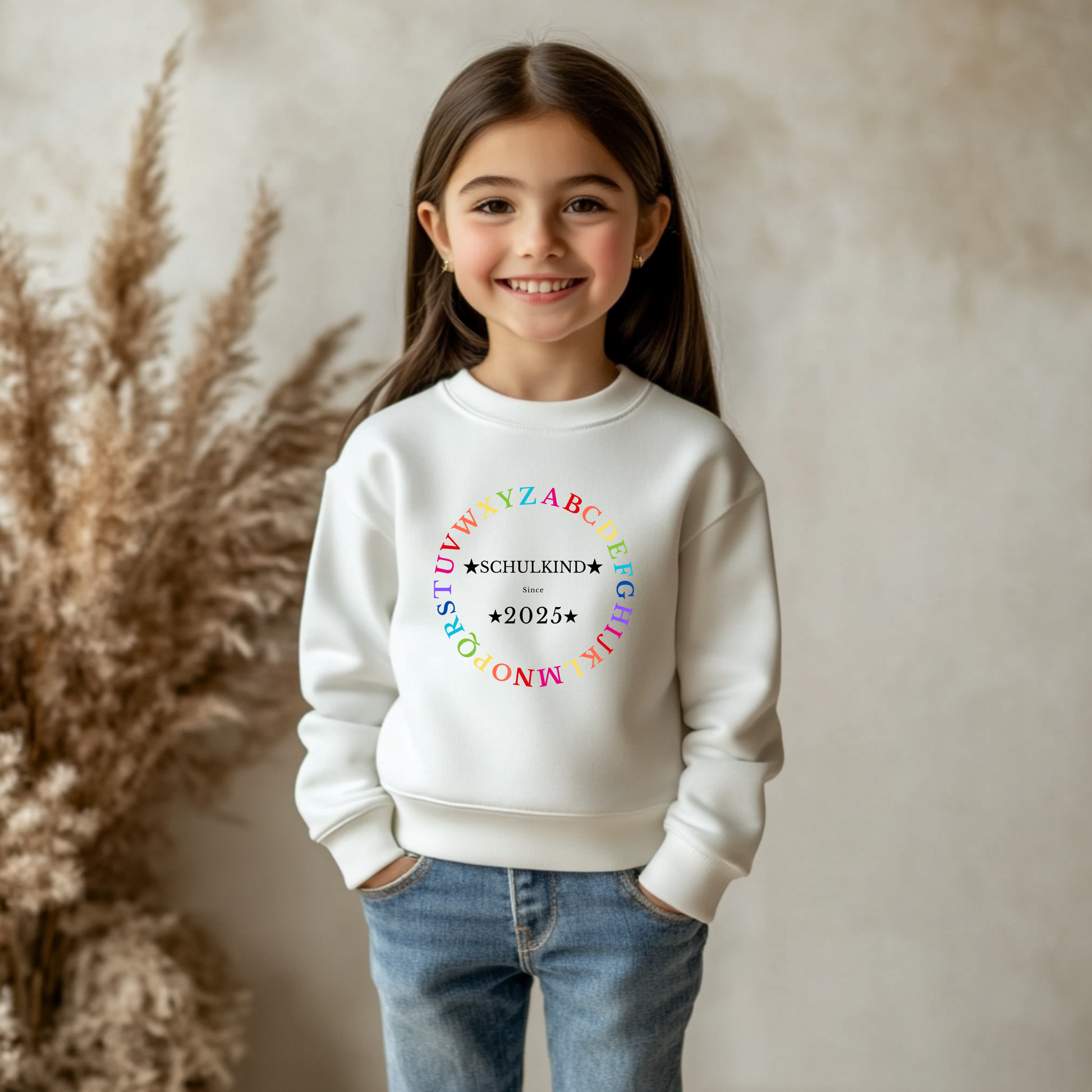 Einzigartiges Kinder-Shirt mit bunten Alphabet, liebevolles Kinder-Shirt mit Alphabet, Schulkind-Since-2025-Shirt, Statement-Print