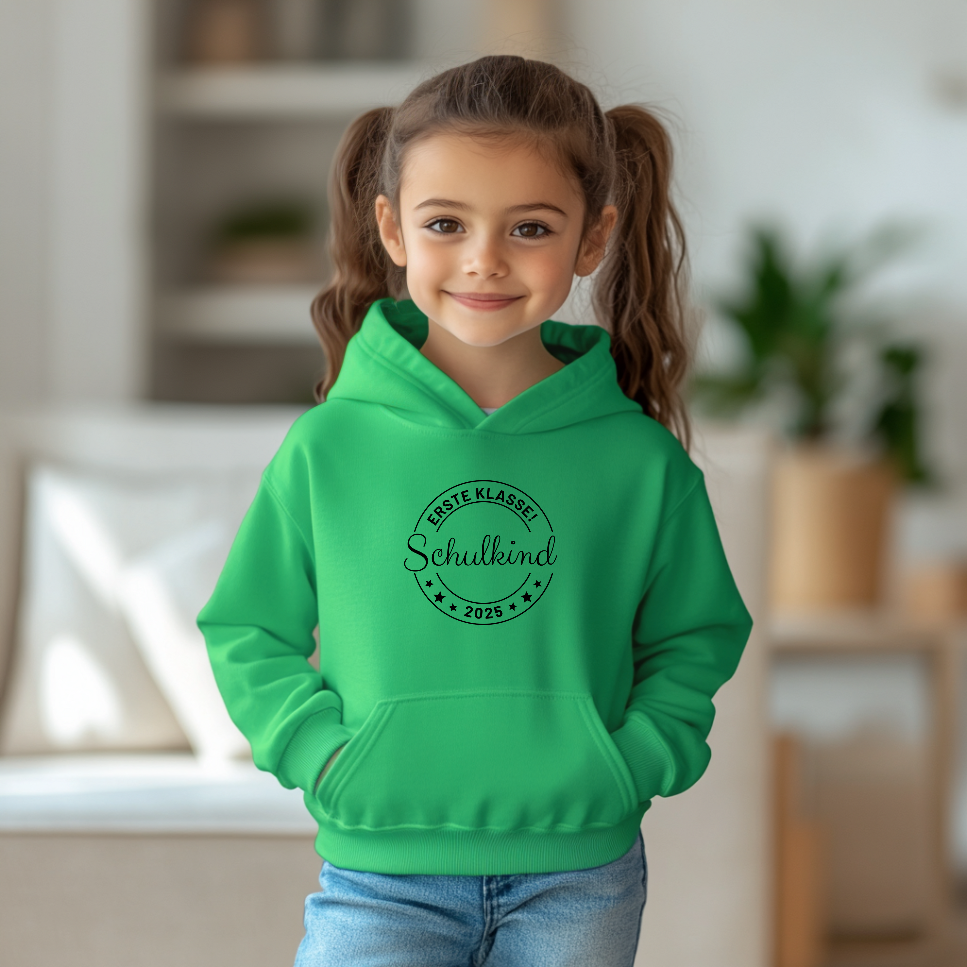 Schlichtes Erste Klasse Schulkind 2025-Shirt, Shirt für Schulanfänger, kleine Schulstarter Shirt, lässiges Schul-Outfit, Geschenkidee Schule