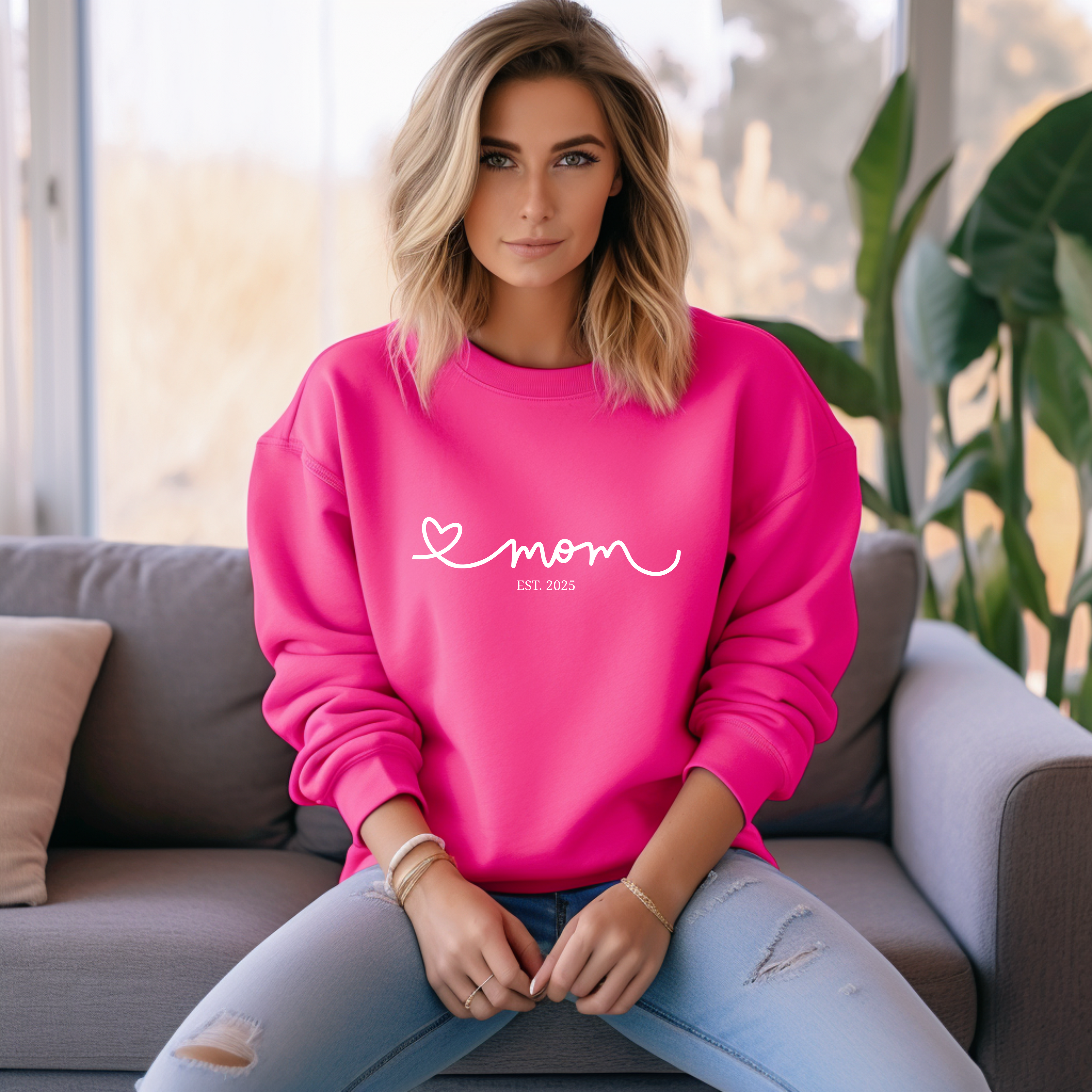 Schöner Pullover Mom Est 25, Pullover für Mütter, Herz im Lineart-Stil Pullover, Must-have für frischgebackene Mama, Geschenk für Mamas