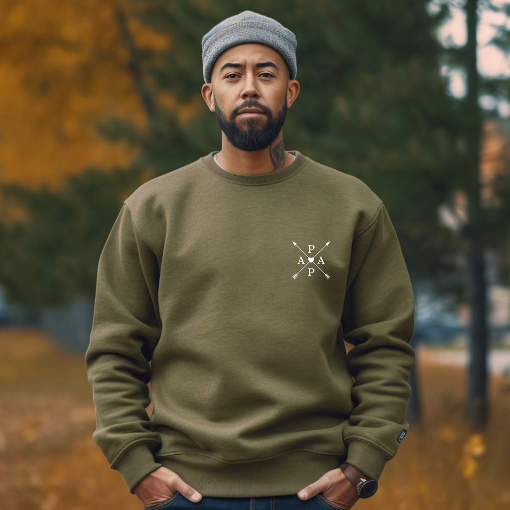 Moderner Papa-Pfeile Pullover, Papa Pullover mit Pfeilen und weißen Herz, Geschenk zum Vatertag, minimalistisches Design, Familien Pullover