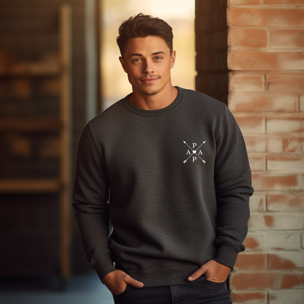 Moderner Papa-Pfeile Pullover, Papa Pullover mit Pfeilen und weißen Herz, Geschenk zum Vatertag, minimalistisches Design, Familien Pullover