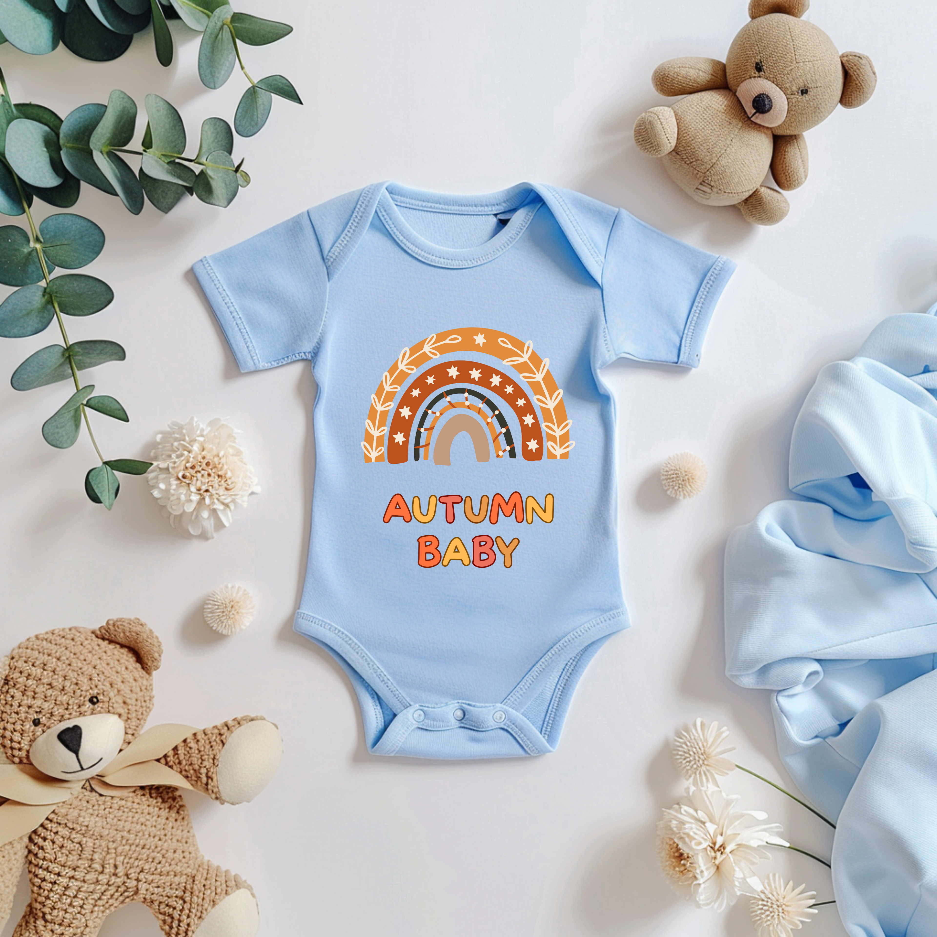 Liebevoller Herbstbaby-Strampler, Herbst-Strampler, Geburt im goldenen Herbst, Autumn Baby-Strampler, Strampler mit herbstlichen Regenbogen