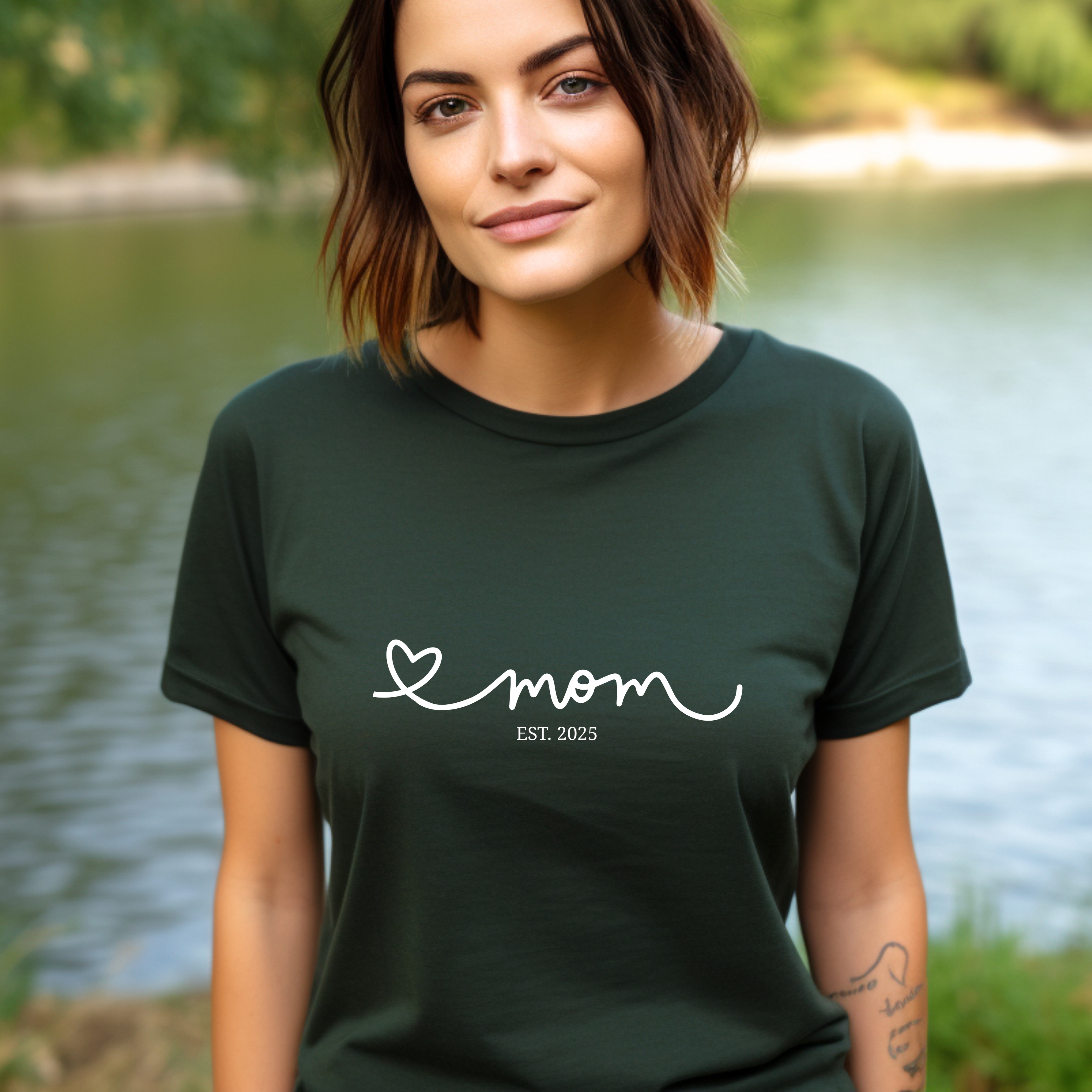 Schöner Pullover Mom Est 25, Pullover für Mütter, Herz im Lineart-Stil Pullover, Must-have für frischgebackene Mama, Geschenk für Mamas