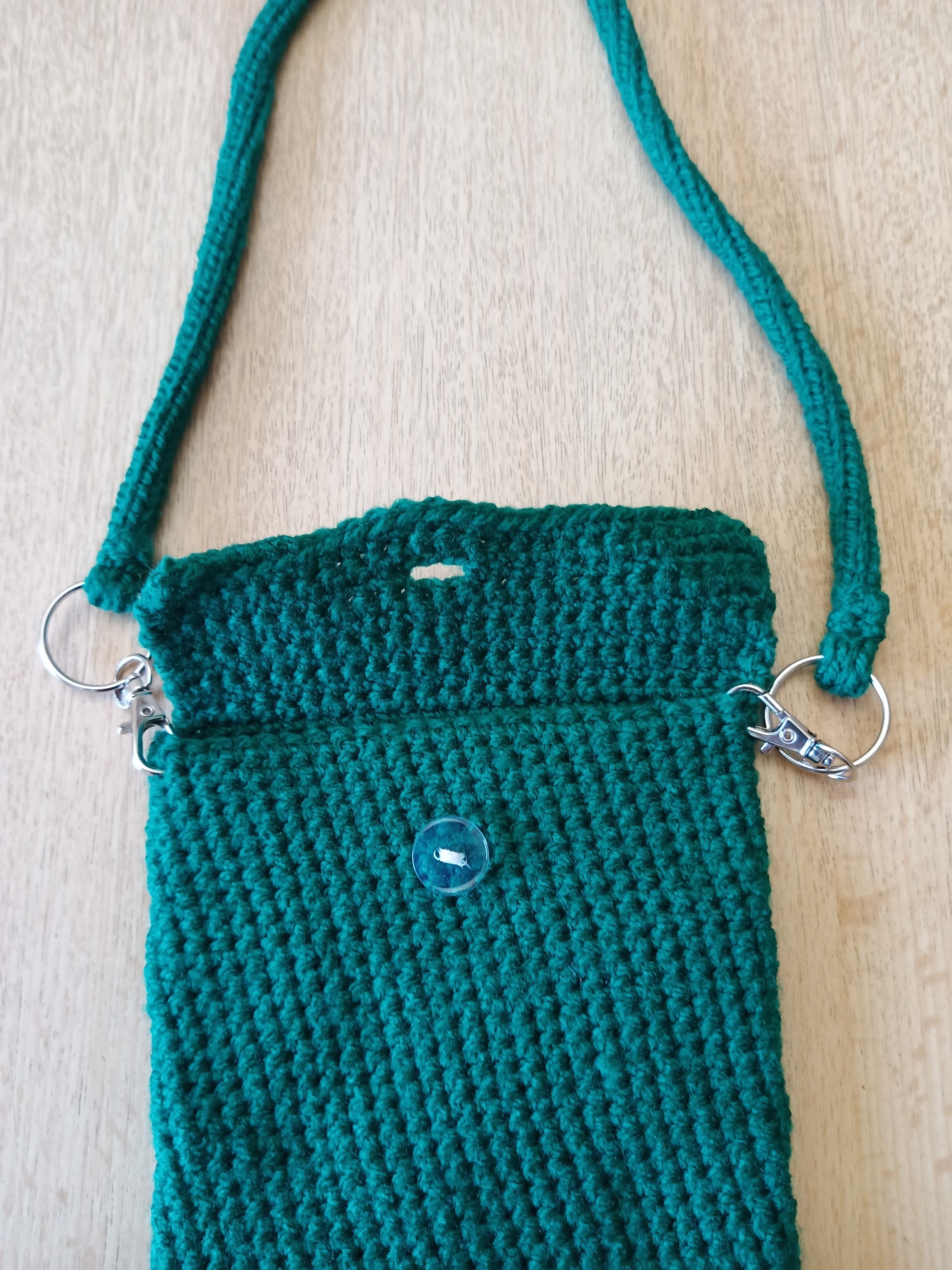 Handgehäkelte Handytasche mit abnehmbarem Gurt – 12 x 20 cm – Gurtlänge ca. 90 cm – in verschiedenen Farben