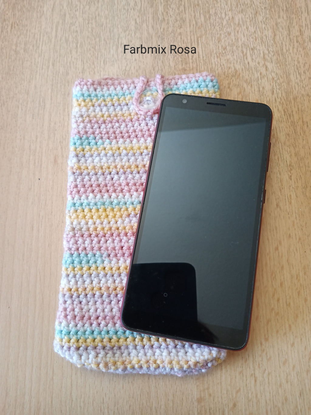 Handgehäkelte Handyhülle mit praktischem Knopfverschluss – 10 x 18 cm – in verschiedenen Farben