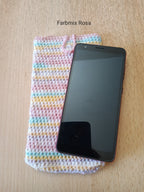 Handgehäkelte Handyhülle mit praktischem Knopfverschluss – 10 x 18 cm – in verschiedenen Farben