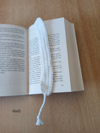 Hand-crocheted bookmark with braided ribbon – 2 x 25 cm – in various colors