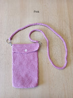 Handgehäkelte Handytasche mit abnehmbarem Gurt – 12 x 20 cm – Gurtlänge ca. 90 cm – in verschiedenen Farben